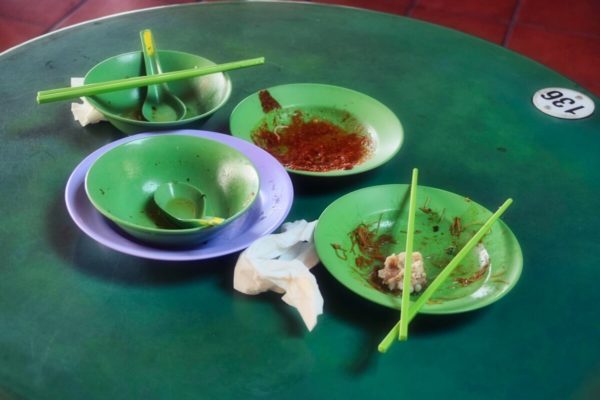 Essen gehen in Singapur: Foodcourt in Chinatown