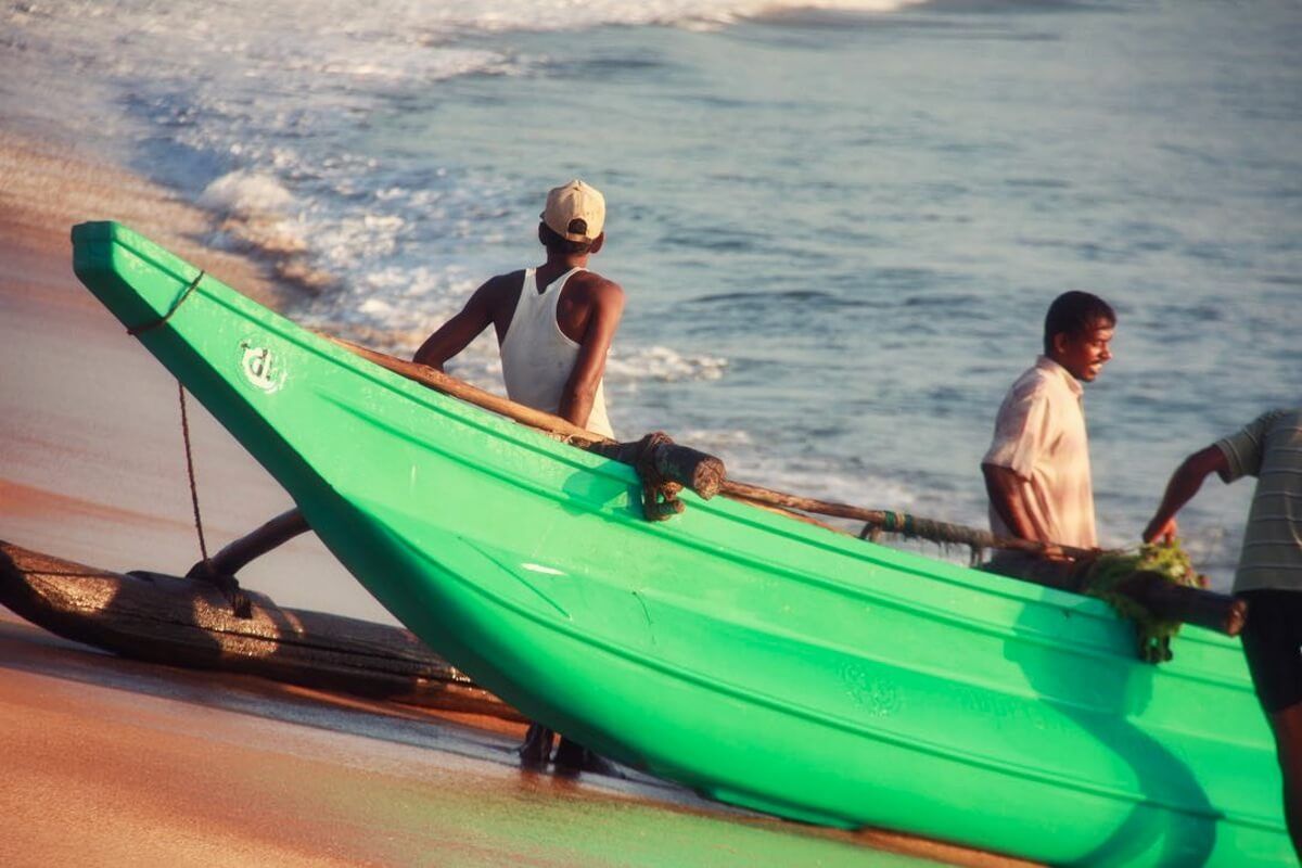 Sri Lankas Norden: Fischer am Strand von Arugam Bay