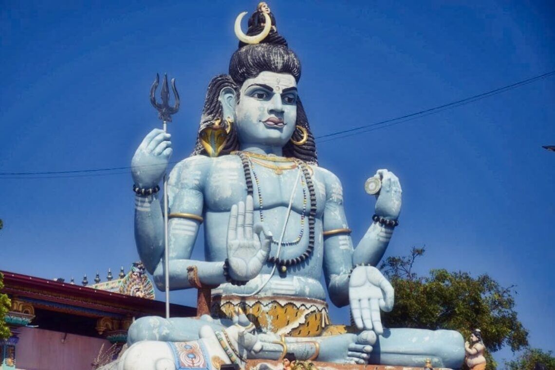 Sri Lankas Norden: Götterfigur am Hindutempel