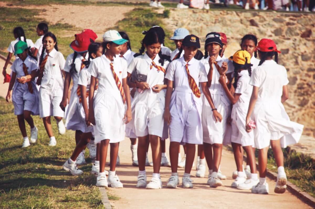 srilanka schulmaedchen |