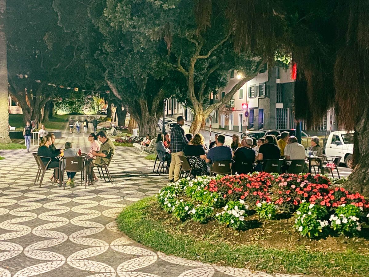 azoren faial horta am abend 1 |