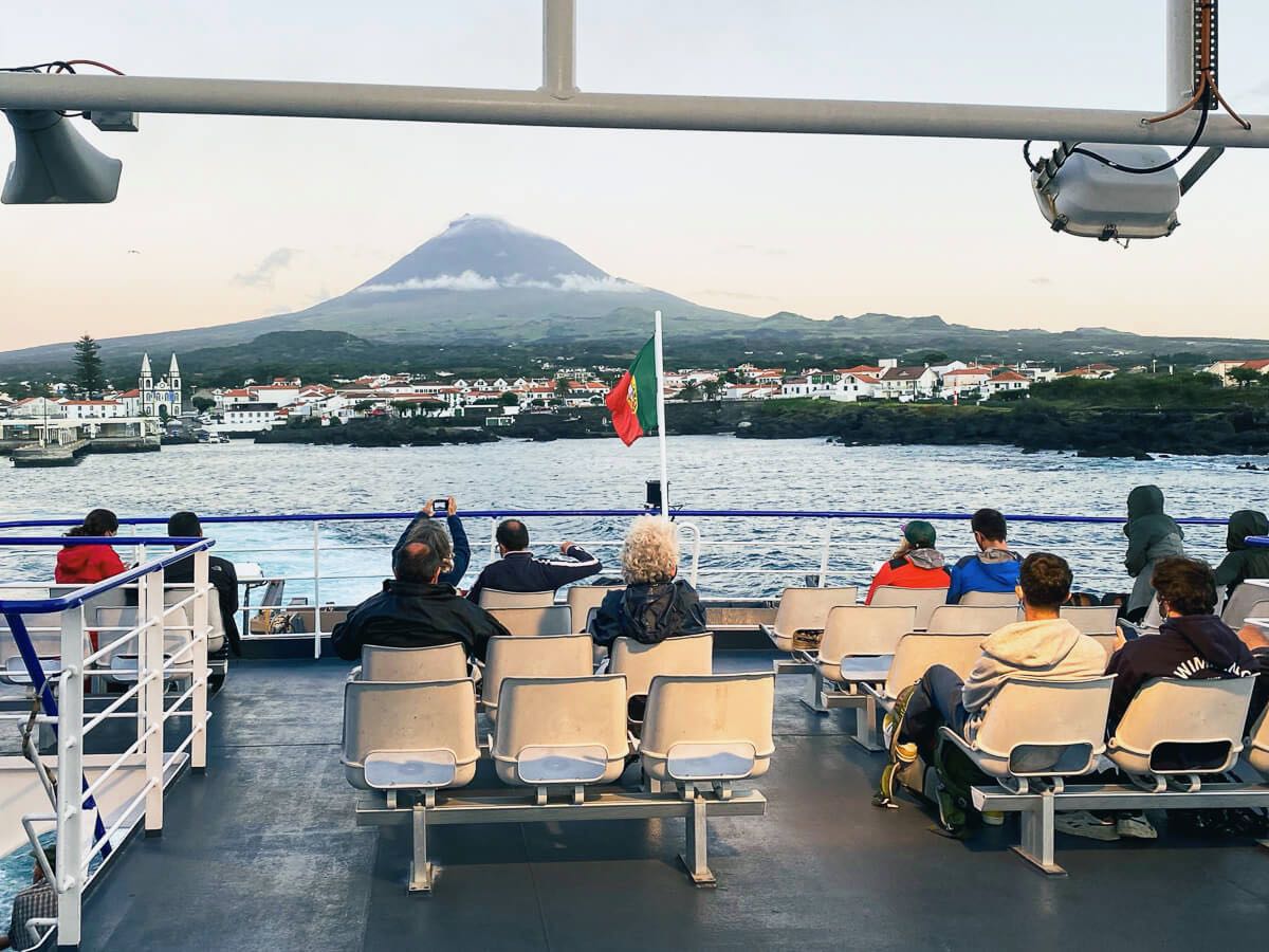 Inselhopping auf den Azoren: Fähre von Pico nach Sao Jorge