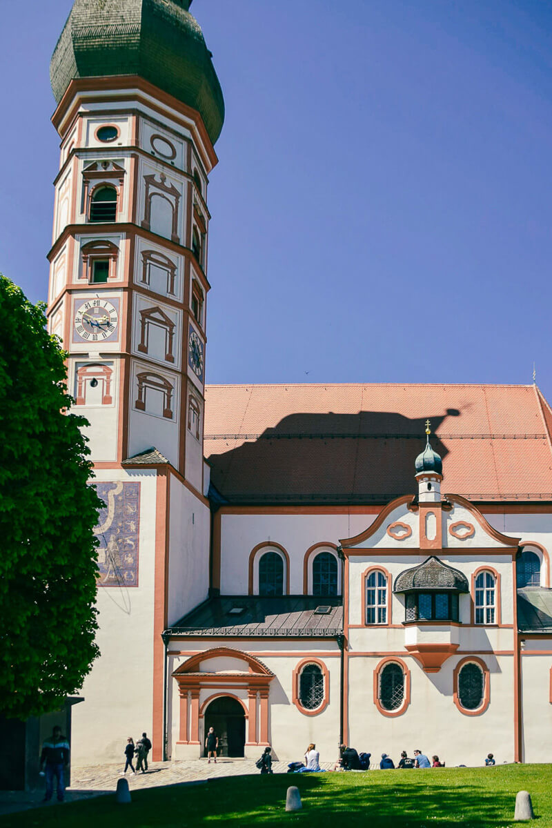 fuenf seen land kloster andechs kirche |