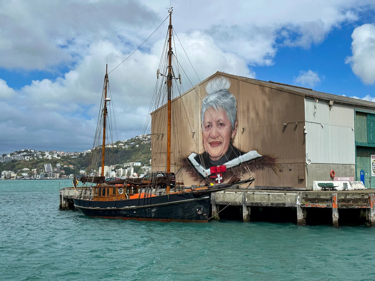 Sehenswürdigkeiten in Wellington: Mural an der Waterfront