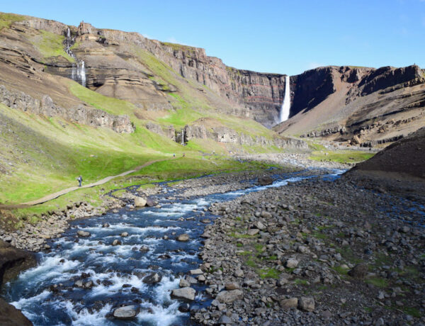Roadtrip Island auf der Ringstraße: Wanderung zum Hengifoss