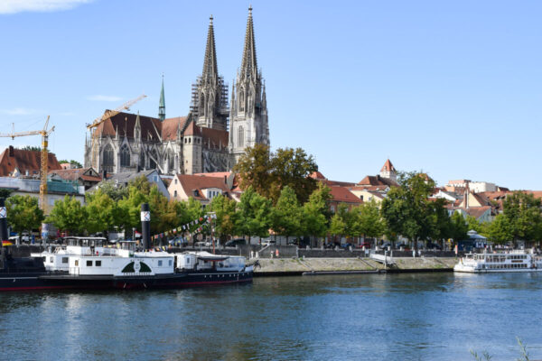 Regensburg: Donau mit Domblick