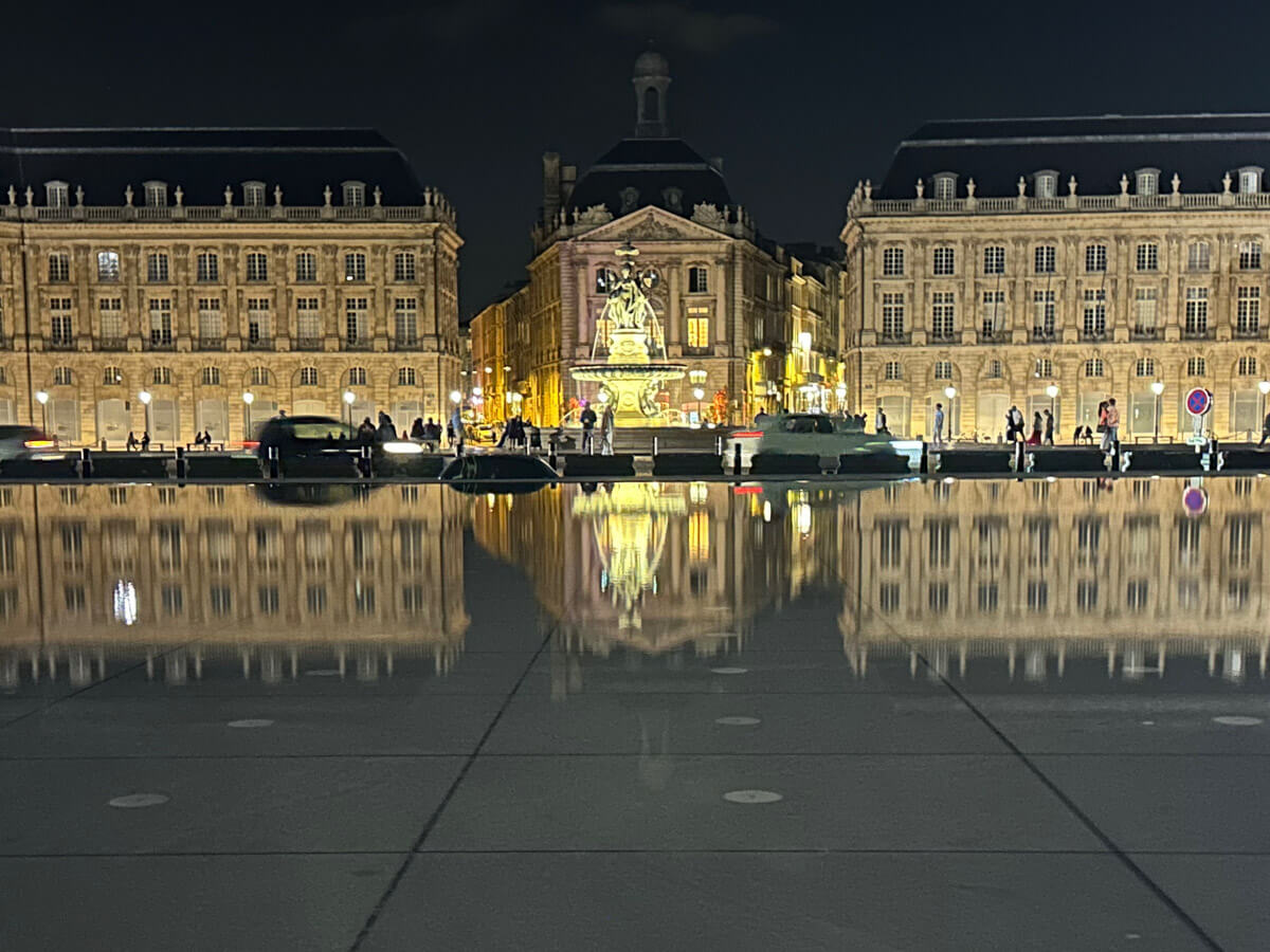 bordeaux miroir d eau |